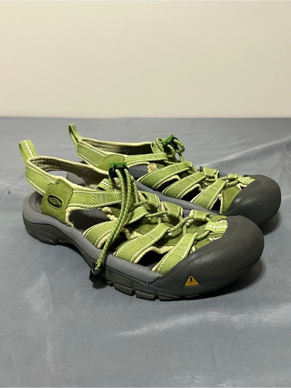 KEEN Newport H2 Waterproof Hiking Sandals Women’s 9.5 Lime Green